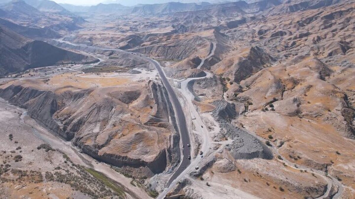 آغاز آسفالت‌گذاری راه صعب‌العبور بن‌بید در دشتی