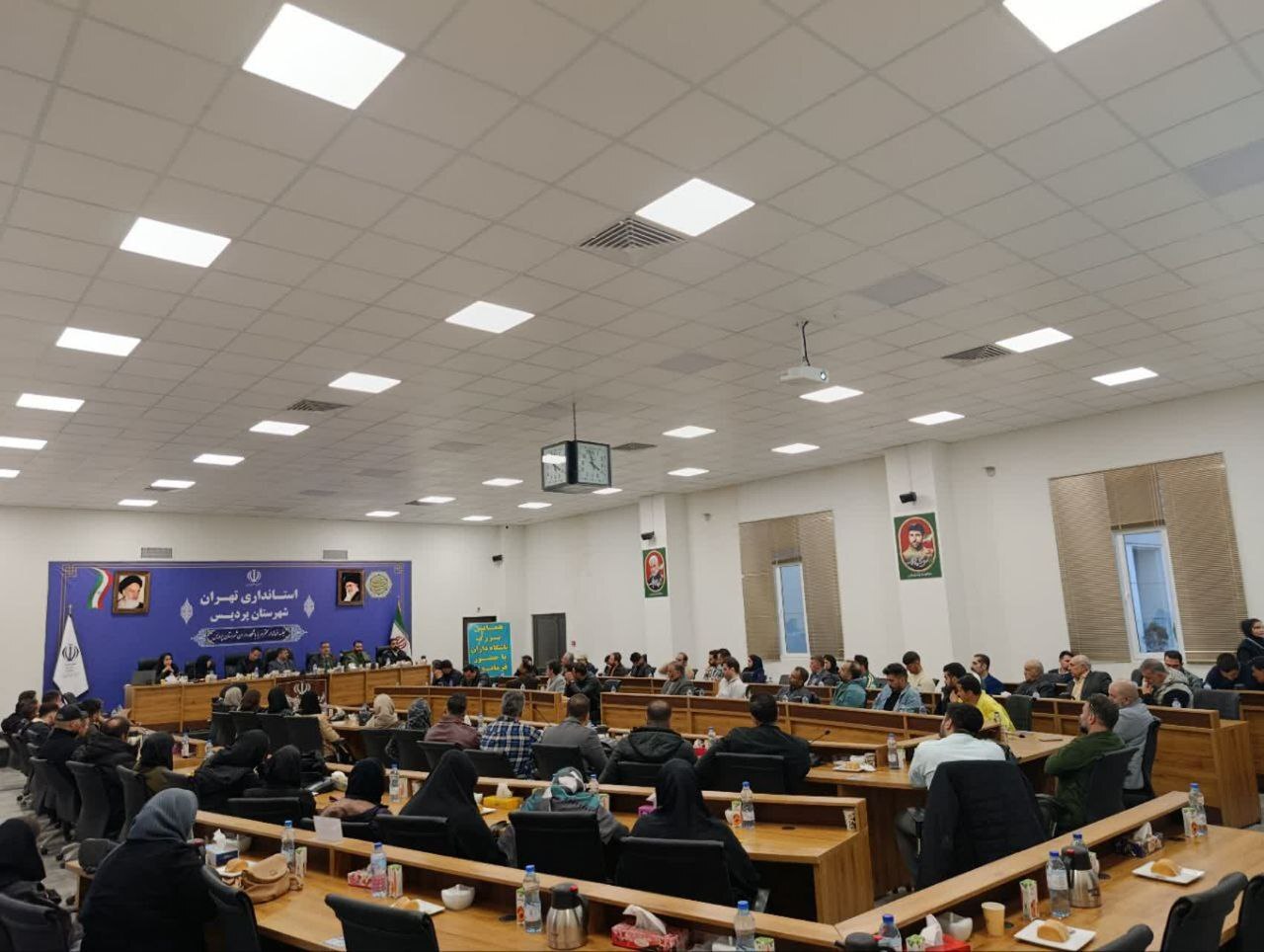 همایش بزرگ باشگاهداران شهرستان پردیس با حضور گسترده مدیران، مربیان و مسئولان برگزار شد همایش بزرگ باشگاهداران شهرستان پردیس با حضور گسترده مدیران، مربیان و مسئولان برگزار شد