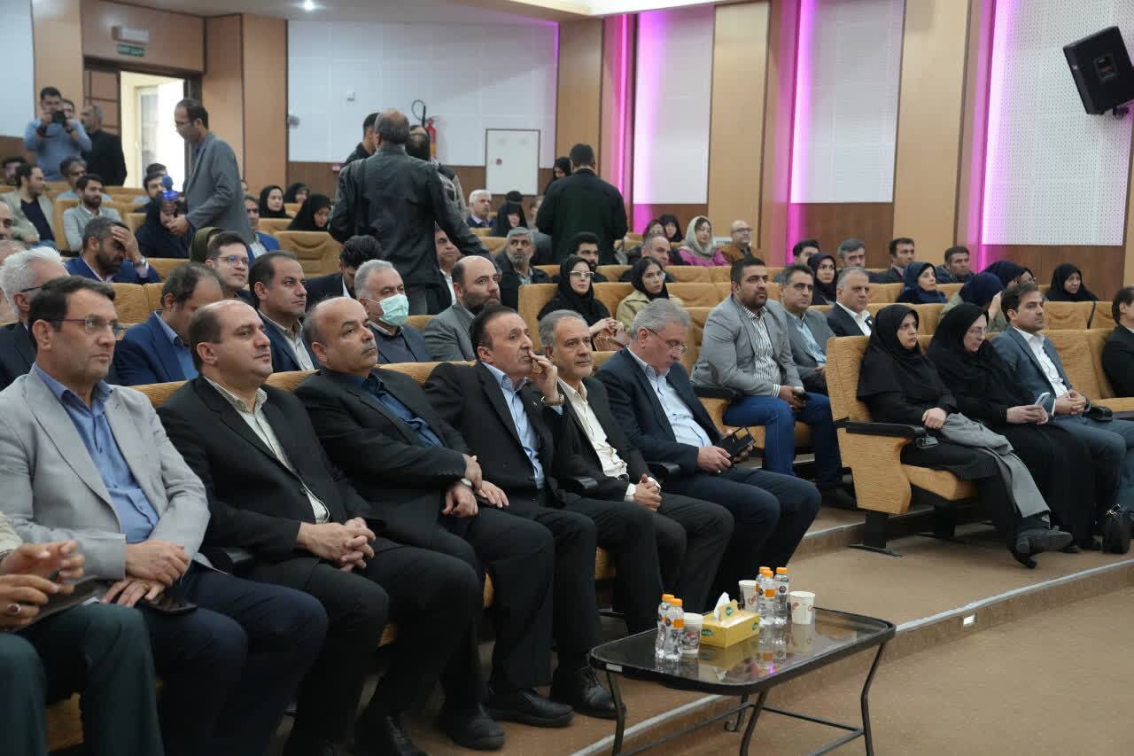 پژوهشگران و فناوران برتر استان قزوین تجلیل شدند پژوهشگران و فناوران برتر استان قزوین تجلیل شدند