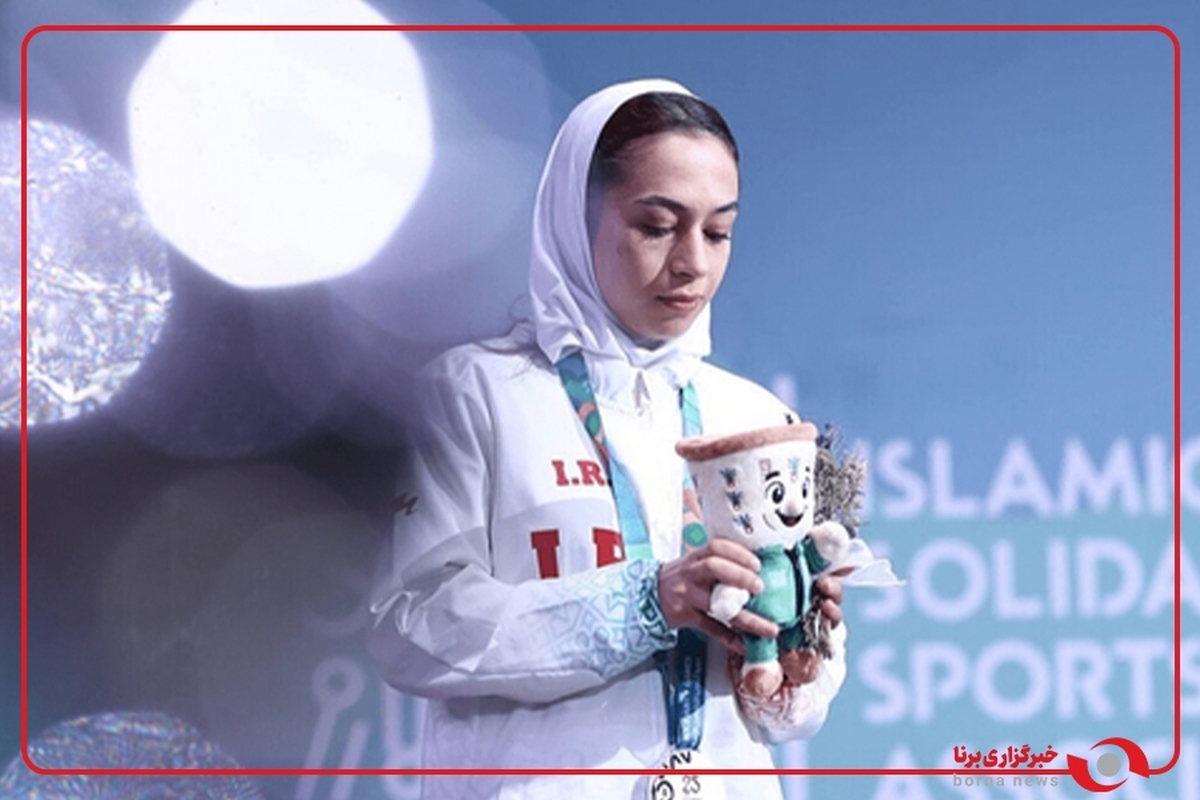 فرشته حسن‌زاده امروز در مراسم روز زن در حسینیه امام خمینی (ره): خوشحالم در کشوری زندگی می‌کنم که عالی‌ترین مقام تلاش‌های من را دیدند