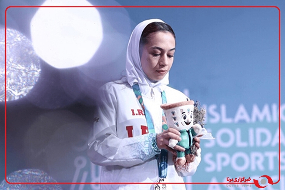 فرشته حسن‌زاده امروز در مراسم روز زن در حسینیه امام خمینی (ره): خوشحالم در کشوری زندگی می‌کنم که عالی‌ترین مقام تلاش‌های من را دیدند