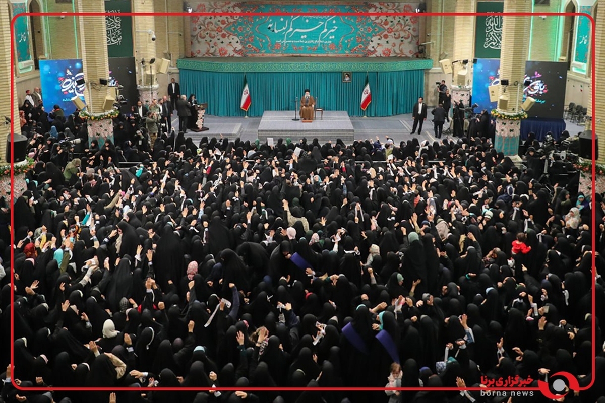 پنجره متفاوتی به دیدار صبح امروز هزاران نفر از زنان و دختران با رهبر انقلاب