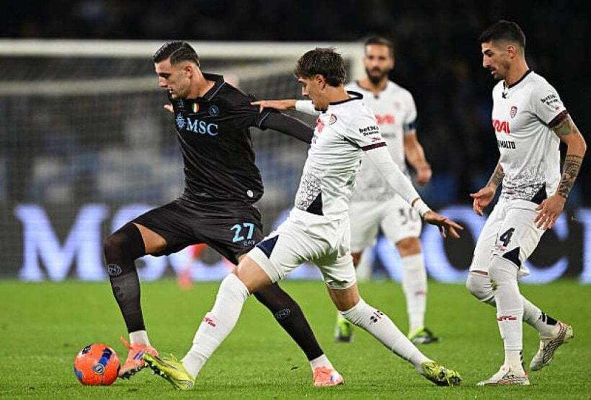 کوپا ایتالیا/ صعود سخت ناپولی به یک چهارم با غلبه بر کالیاری