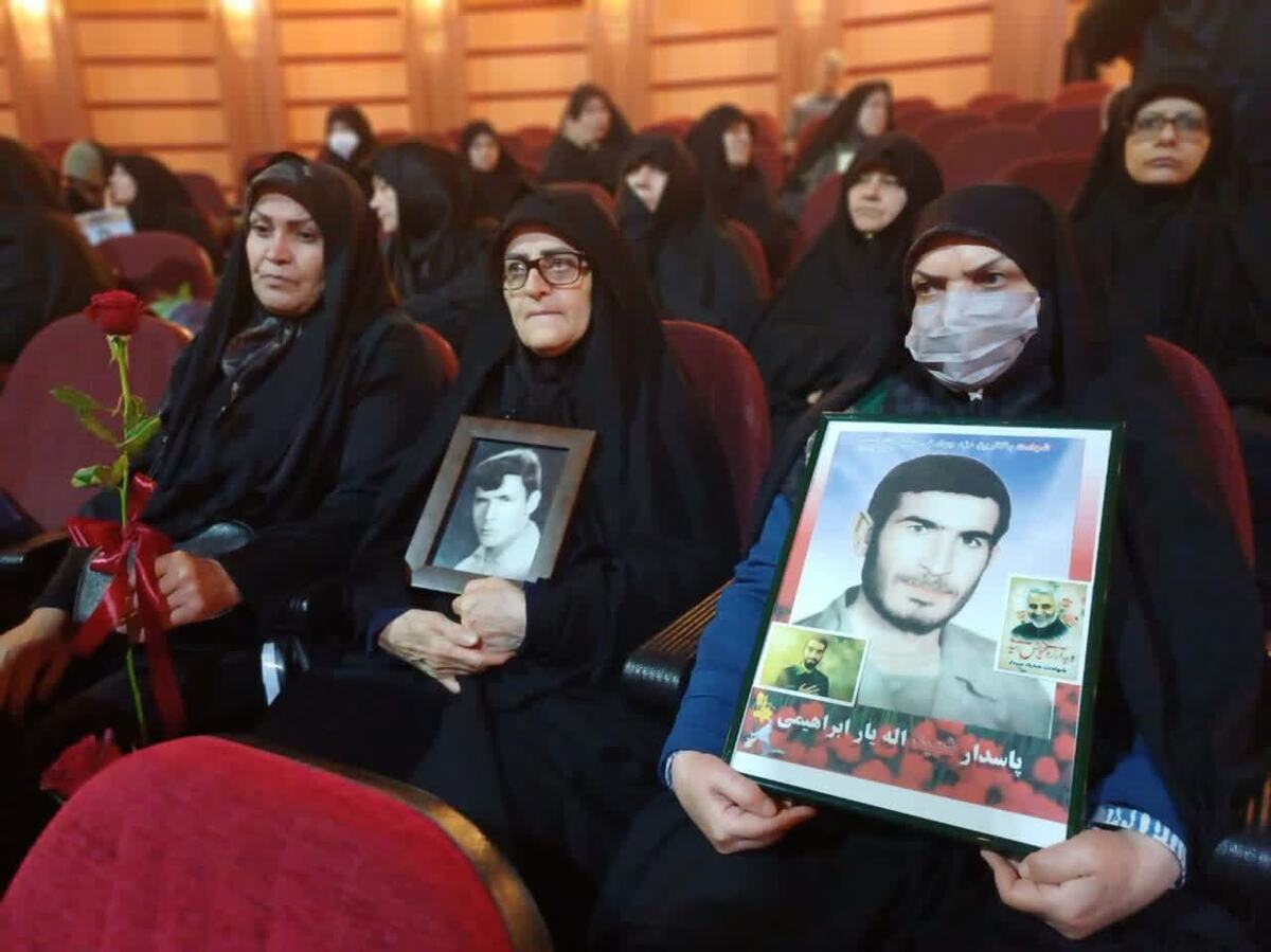 شکوه ایثار در استان البرز/ مادران شهدا شناسنامه استقامت ملت