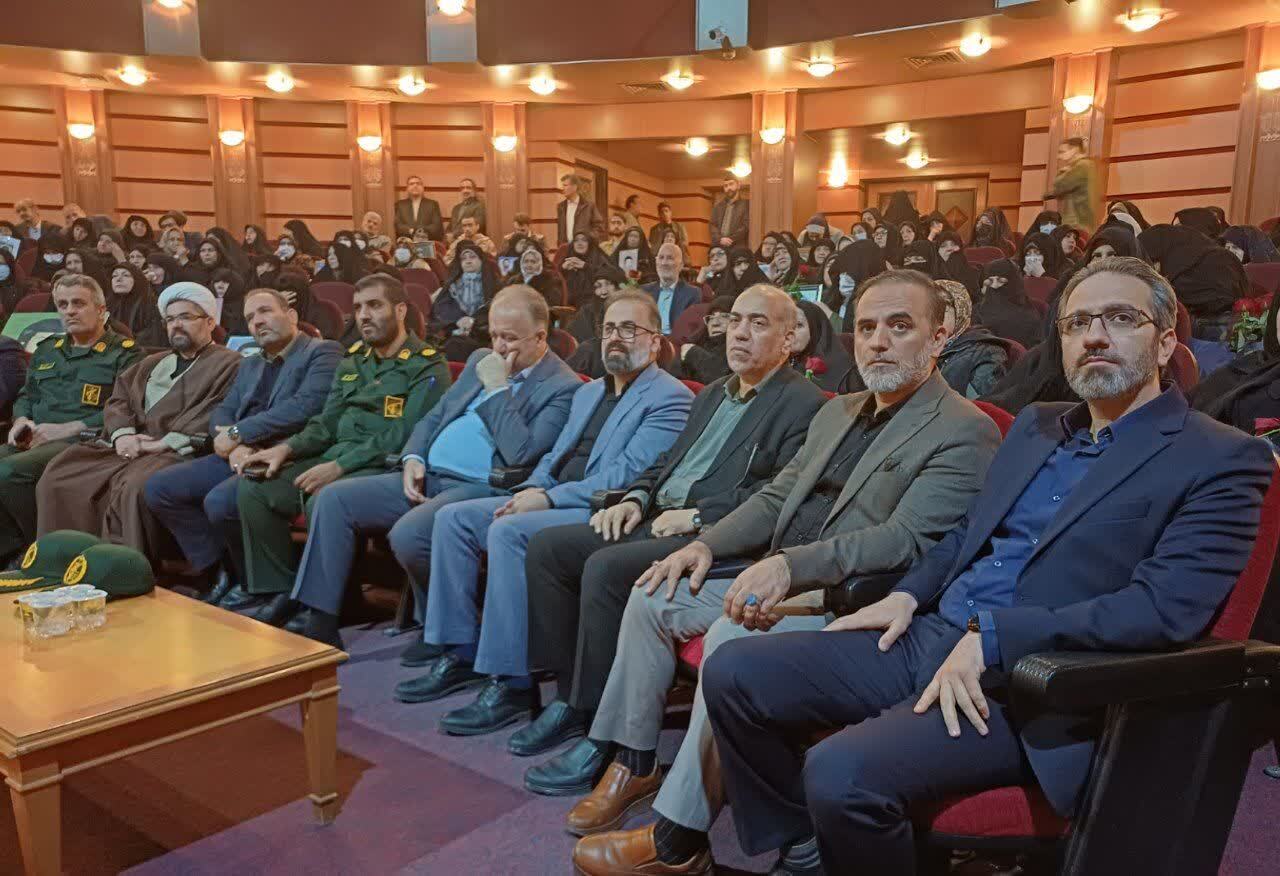 شکوه ایثار در استان البرز/ مادران شهدا شناسنامه استقامت ملت شکوه ایثار در استان البرز/ مادران شهدا شناسنامه استقامت ملت