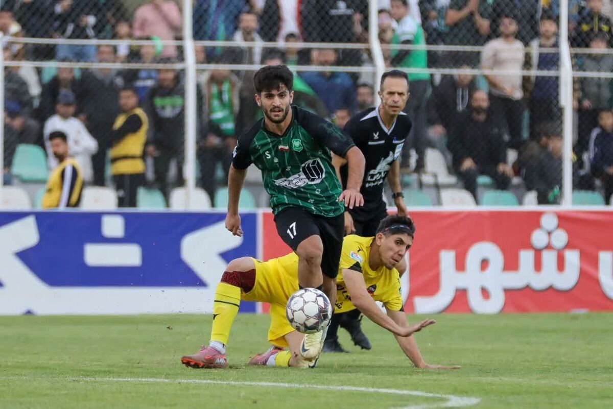 دیدار تیم‌های فوتبال خیبر - شمس آذر