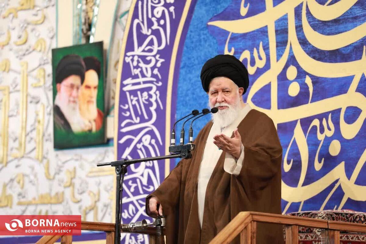 آیت ا...علم الهدی: ستون پنجم آمریکا با سوءاستفاده از سایه جنگ سفره مردم را کوچک می‌کند/ بی‌تفاوتی در برابر اخلال‌گران اقتصادی، بی‌تفاوتی در برابر دشمن است/ گران‌فروشان؛ ستون پنجم دشمن در بازار داخلی هستند