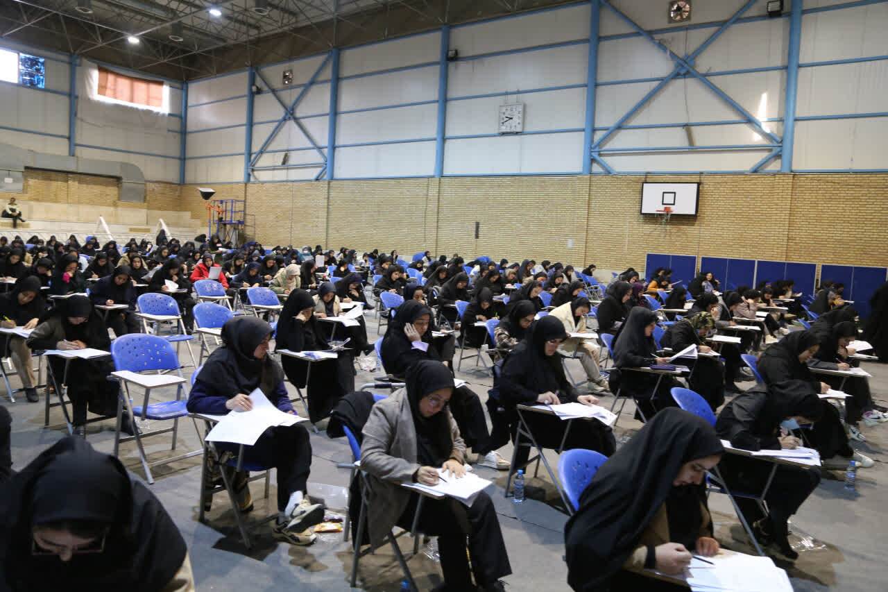 بازدید رئیس کل دادگستری استان قزوین از آزمون استخدامی قوه قضاییه 