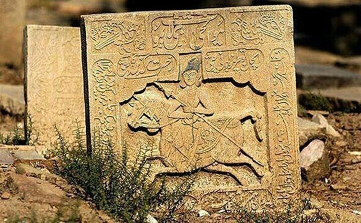 مدیر مجموعه تخت فولاد شهرداری اصفهان خبر داد: شروع طرح هویت‌بخشی به سنگ‌های تاریخی تخت فولاد