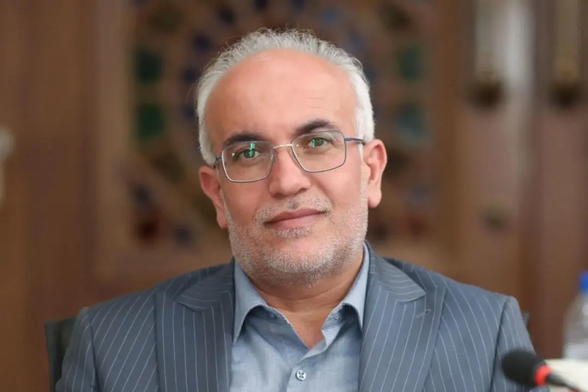 حرکت دانشگاه آزاد به سوی آموزش مهارتی، پژوهش های حل مسأله و جامعه پردازی فرهنگی