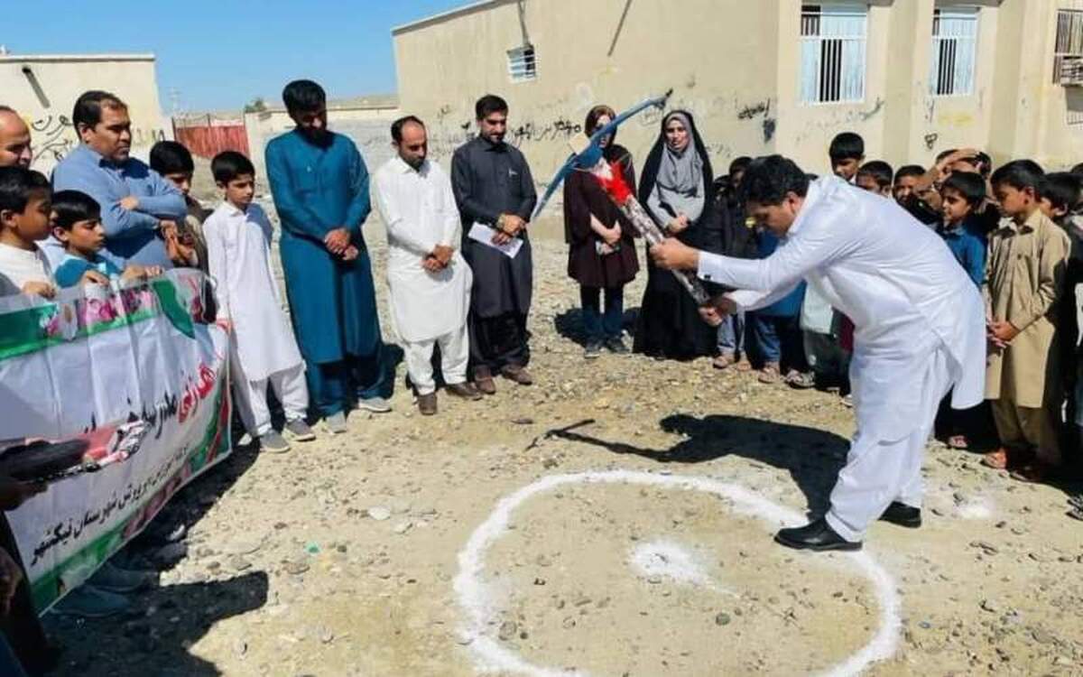 کلنگ‌زنی سه واحد آموزشی جدید در ادامه نهضت ساخت یک‌هزار کلاس درس در چابهار