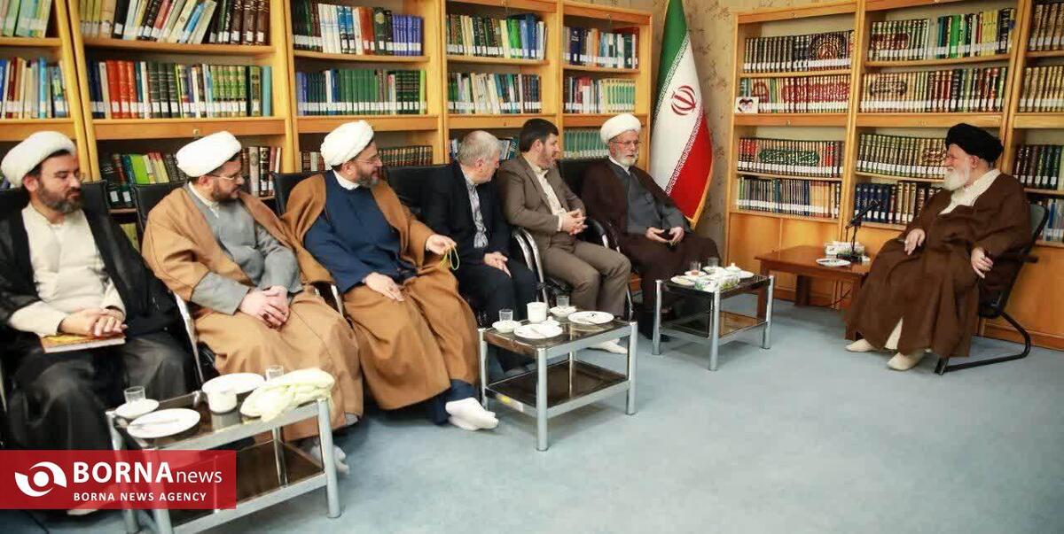 تأکید آیت‌ا...علم‌الهدی بر اندیشه تحول‌گرای آیت‌الله میلانی در حوزه / آیت‌ا...میلانی خواستار نظام‌مندی کامل در مسیر طلبگی بود / انتقاد از بی‌سوادی منبری‌ها؛ حساسیت جدی بر مطالعه و تحقیق