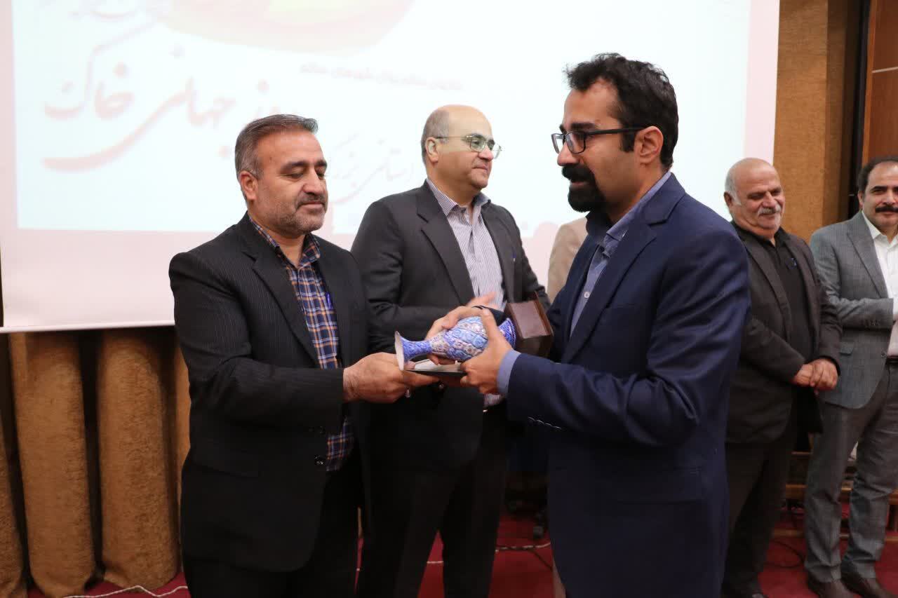 نجات خاک در گرو مدیریت دانشمحور است نجات خاک در گرو مدیریت دانشمحور است