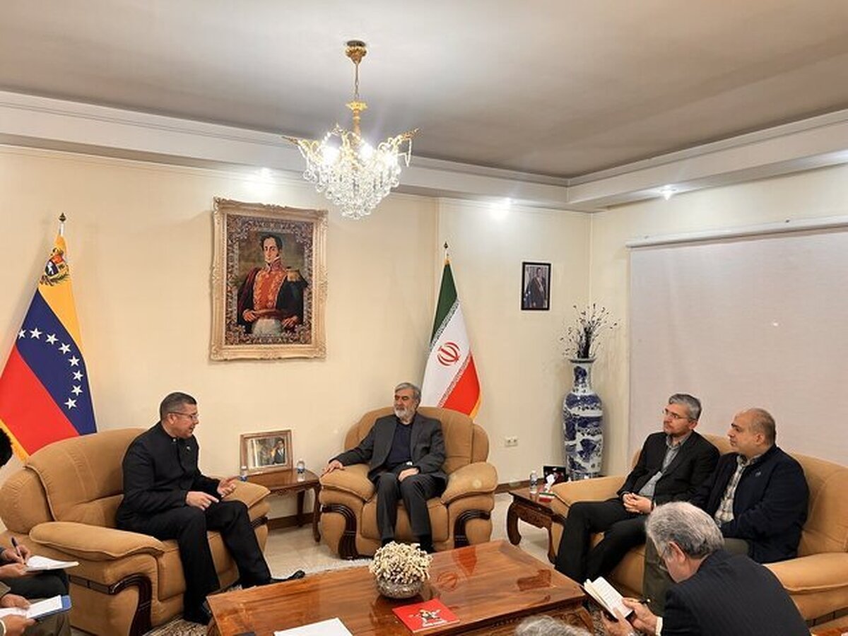 آمریکا به دنبال مقابله با ملت‌های آزاده و مبارز است