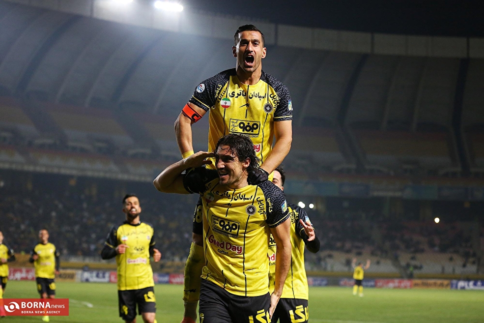 دیدار تیم های  فوتبال سپاهان-فجرسپاسی