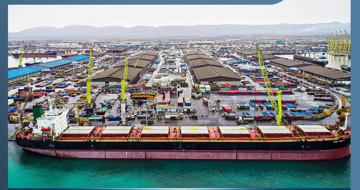 آغاز تخلیه ۶۶ هزار تُن گندم در بندر شهید رجایی