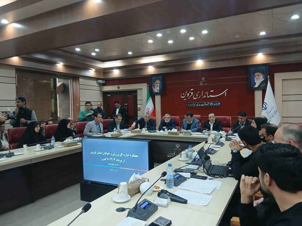 اعتبار لازم برای تکمیل سالن نیمه تمام شش هزار نفری قزوین را تامین می کنیم 