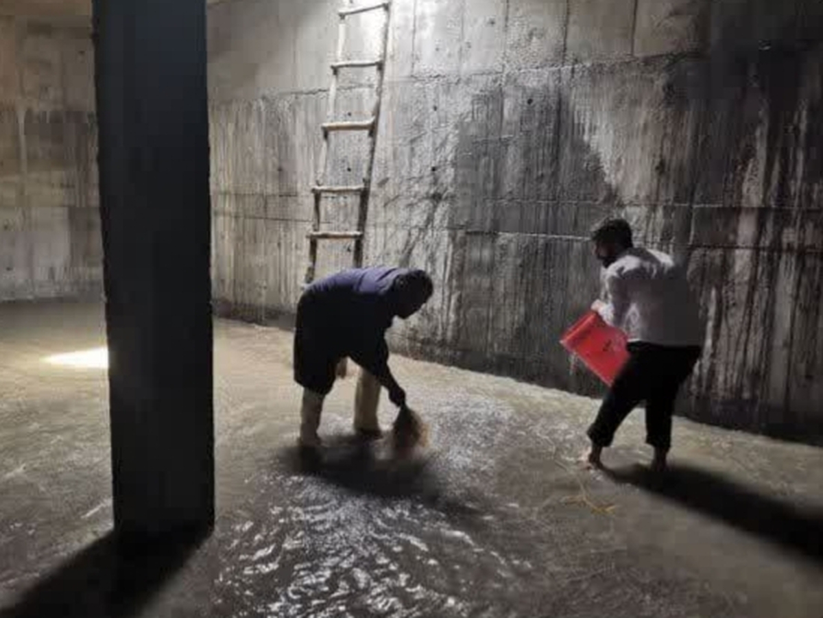 شست‌وشوی ۱۳۲۰۰ مترمکعب مخازن ذخیره آب در سرپل‌ذهاب