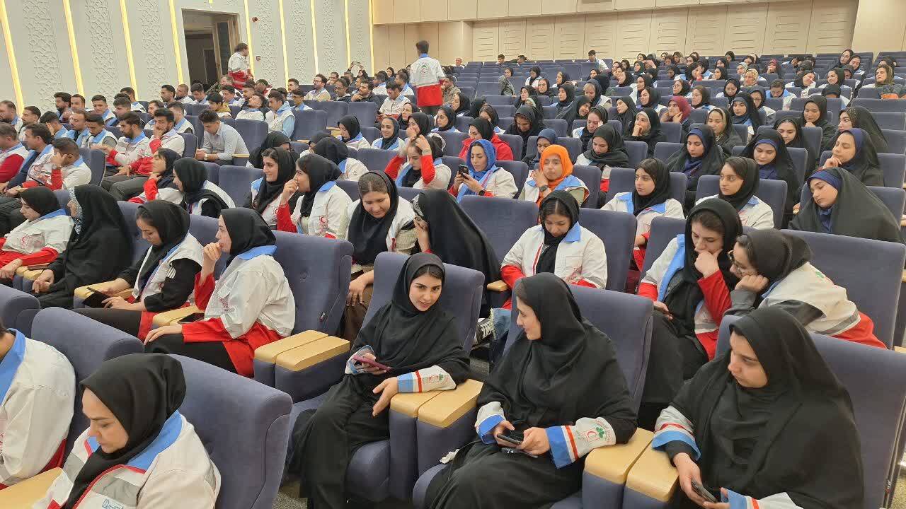 سومین نشست هم‌اندیشی مهارت‌افزایی جوانان هلال‌احمر با محور کارآفرینی در مشهد برگزار شد