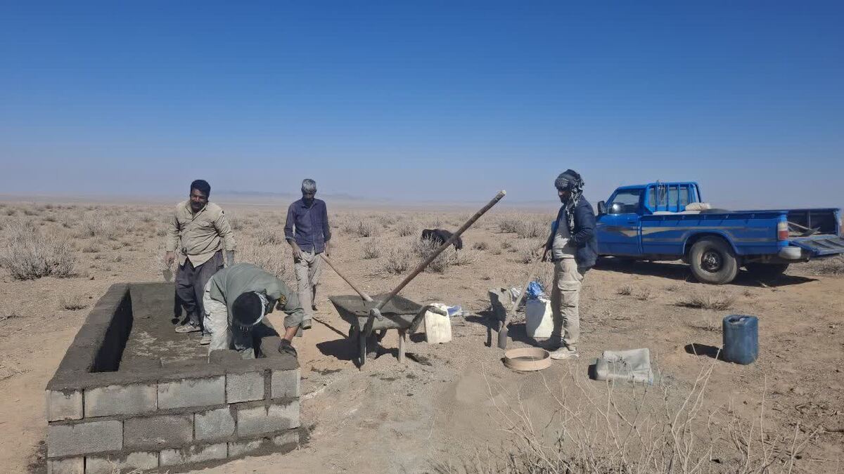 احداث سه آبشخور جدید برای تقویت زیستگاه گورخر ایرانی در منطقه قره‌تپه خاتم