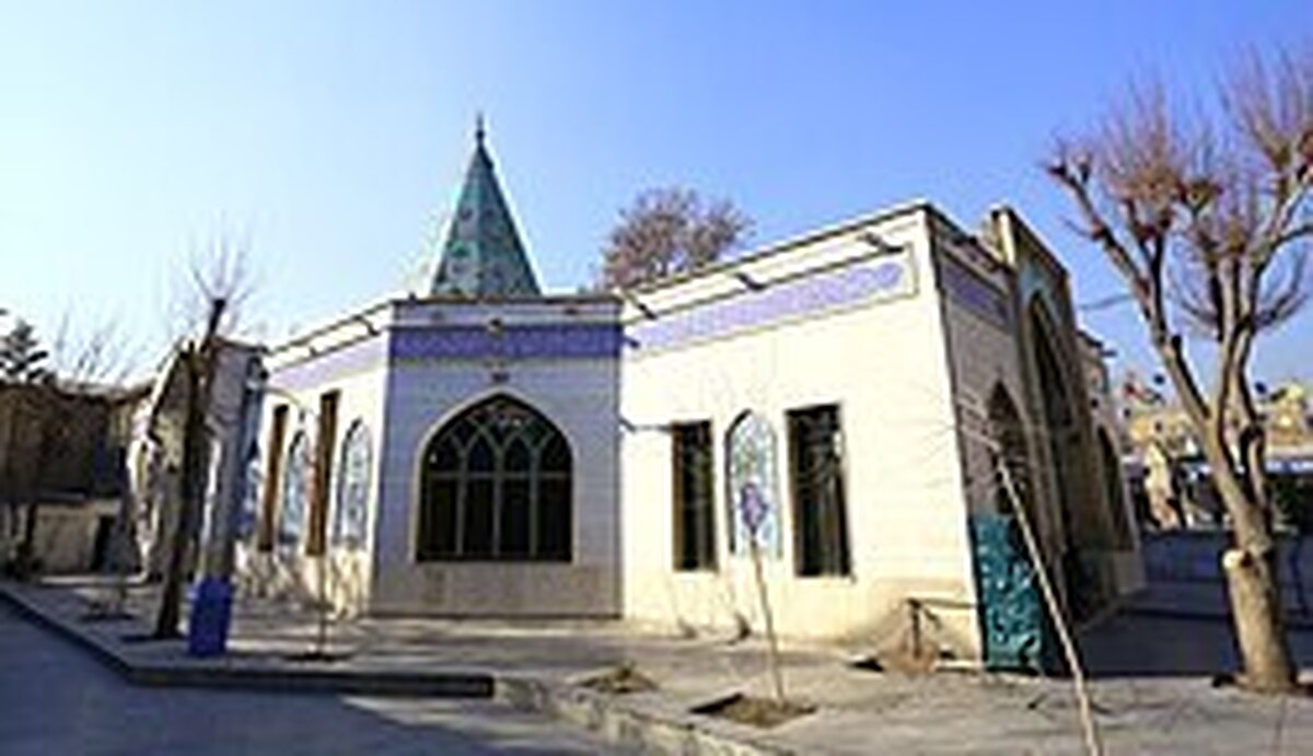 جزییات مراسم پخت و توزیع کیک کیلومتری و جشن روز زن در امامزاده یحیی