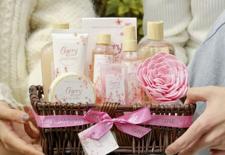 برای روز مادر چی بخرم که واقعا خوشحالش کنه؟ ۵ ایده خاص و ماندگار برای روز مادر چی بخرم که واقعا خوشحالش کنه؟ ۵ ایده خاص و ماندگار