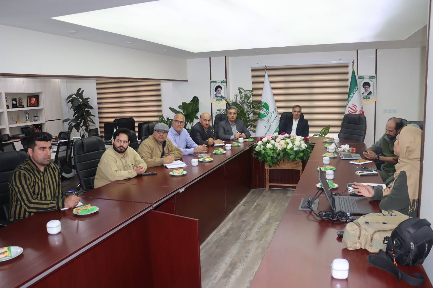 مدیرکل حفاظت محیطزیست خوزستان: آگاهسازی جوامع محلی نقش کلیدی در حفاظت از گوزن زرد ایرانی دارد مدیرکل حفاظت محیطزیست خوزستان: آگاهسازی جوامع محلی نقش کلیدی در حفاظت از گوزن زرد ایرانی دارد