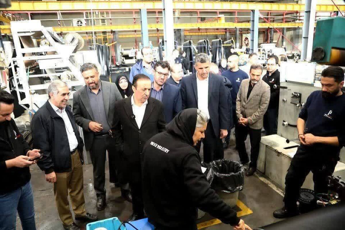 مدیریت بانوان در عرصه صنعت قابل تقدیر است