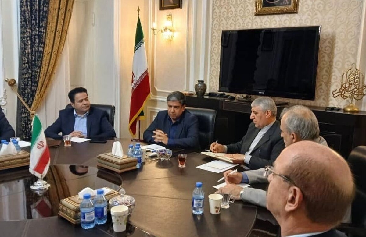 نشست استاندار اردبیل با سفیر ایران در باکو/تأکید بر توسعه همکاریهای اقتصادی و مرزی