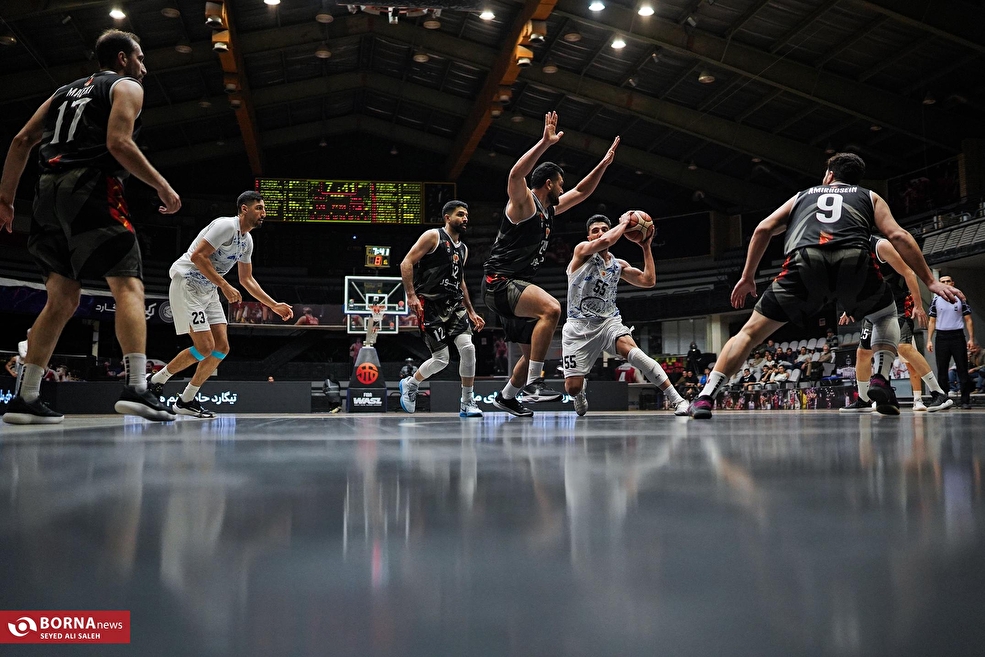 دیدار تیم‌های بسکتبال استقلال و گلنور/ ۲