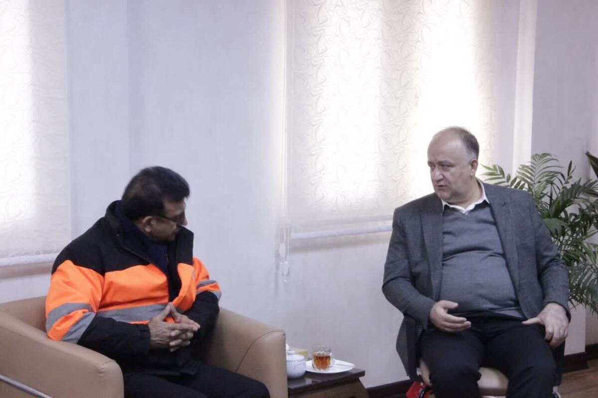 تأکید فرماندار بر تقویت زیرساخت‌های حمل‌ونقل البرز