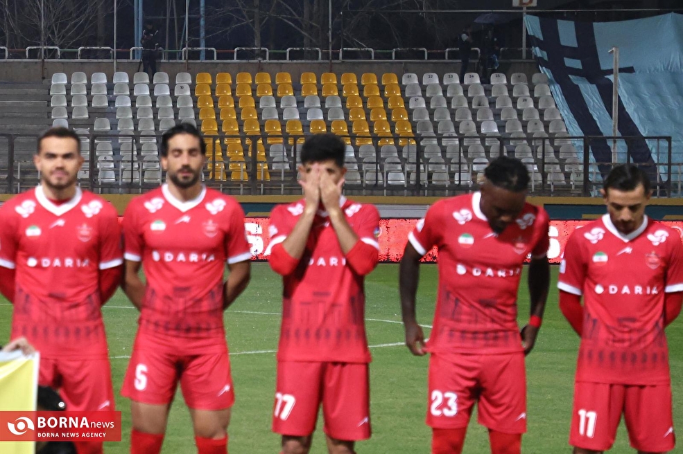 دیدار تیم های فوتبال پیکان - پرسپولیس