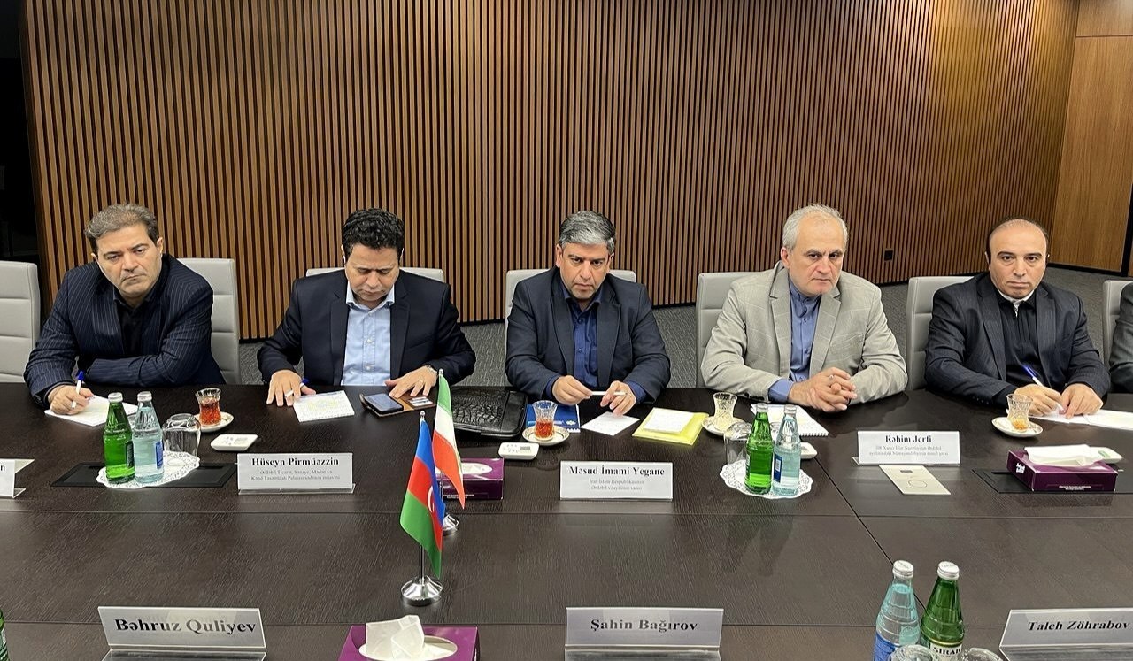 افزایش تردد کامیونها و تسهیل امور گمرکی/محور گفتوگوی استاندار اردبیل با رئیسکل گمرک جمهوری آذربایجان افزایش تردد کامیونها و تسهیل امور گمرکی/محور گفتوگوی استاندار اردبیل با رئیسکل گمرک جمهوری آذربایجان