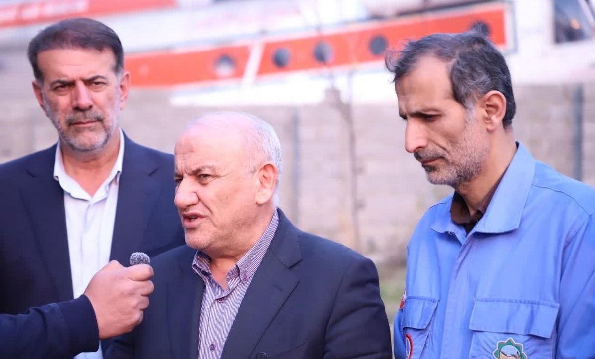 استاندار مازندران خبر داد: ۵۲۰ نیرو و ۱۰ پرنده در عملیات مهار آتش‌سوزی جنگل‌های الیت مرزن‌آباد