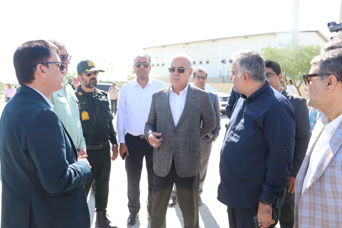 بازدید استاندار هرمزگان از نیروگاه برق بنگلان جاسک