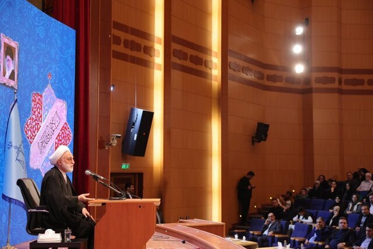 در مکتب اسلام زن به مثابه ریحانه و گل است/ مکتب غربی به زن به مثابه یک کالا می‌نگرد