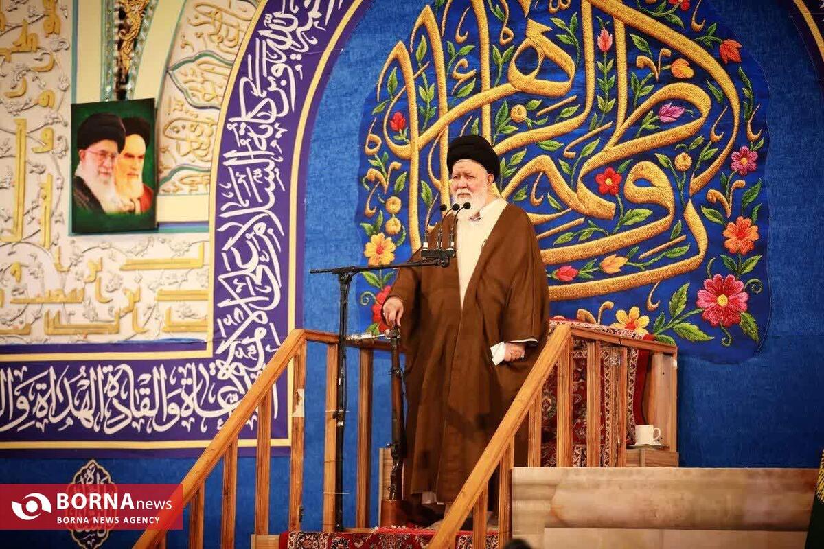 آیت ا...علم الهدی: نوسانات شدید قیمت‌ها حاصل عملکرد سربازان نیابتی آمریکا در اقتصاد است/ فشار اصلی دشمن، تغییر هویت دینی و فرهنگی ملت ایران