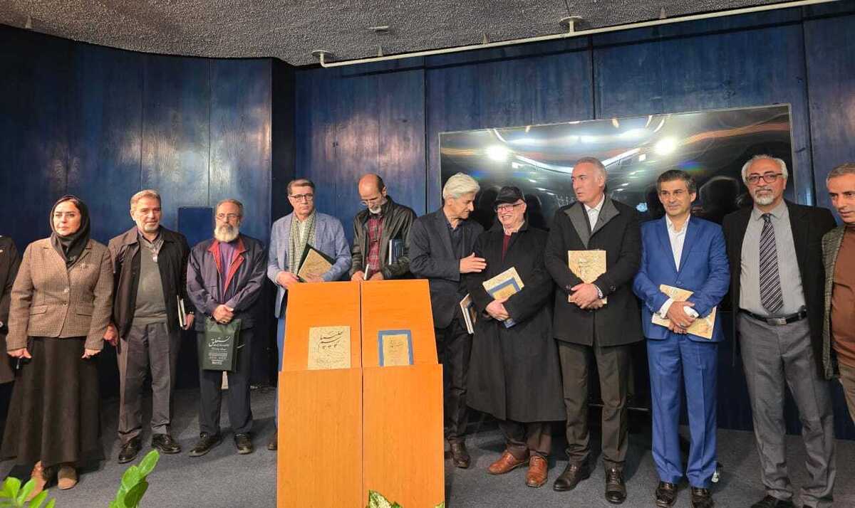 نمایشگاه فاخر خوشنویسی در کاخ سعد آباد برگزار شد