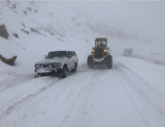 بارش باران و برف، مه و ترافیک سنگین در آزادراه‌ها