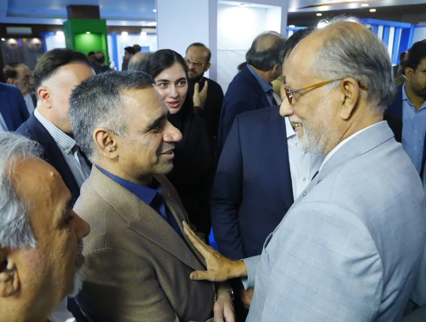 نمایشگاه توانمندی های صادراتی قزوین در کراچی پاکستان افتتاح شد نمایشگاه توانمندی های صادراتی قزوین در کراچی پاکستان افتتاح شد