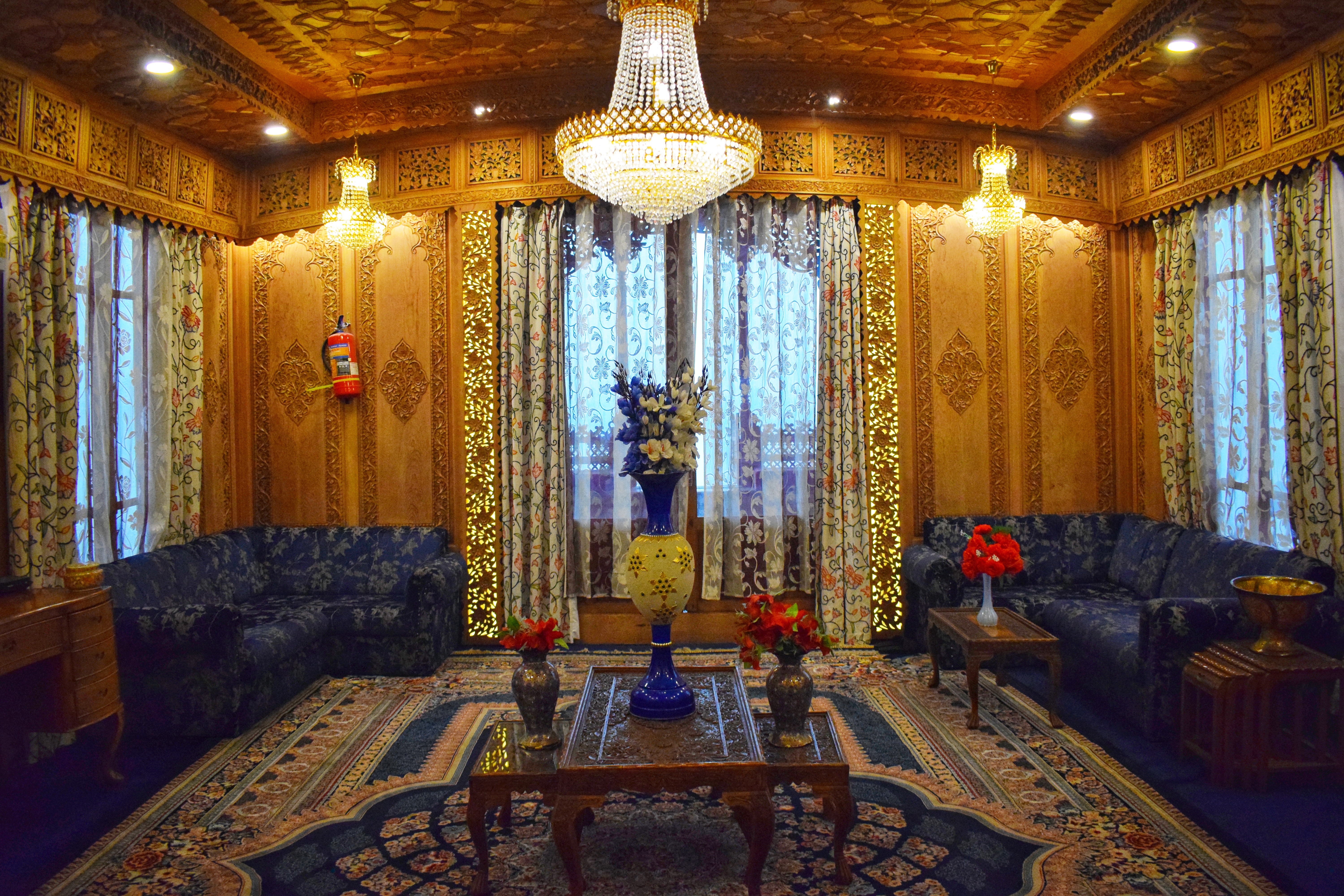 خانههای قایقی سنتی در کشمیر ھند خانههای قایقی سنتی در کشمیر ھند