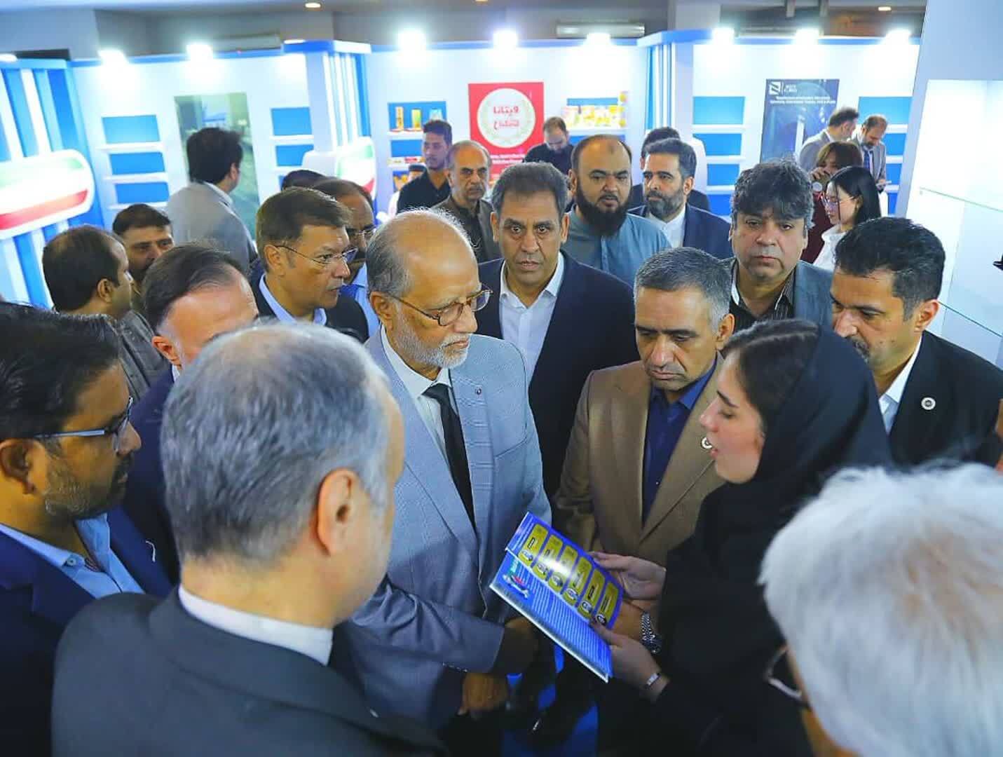 صادرات ایران به پاکستان تا سقف ۵ میلیارد دلار دست یافتنی است صادرات ایران به پاکستان تا سقف ۵ میلیارد دلار دست یافتنی است