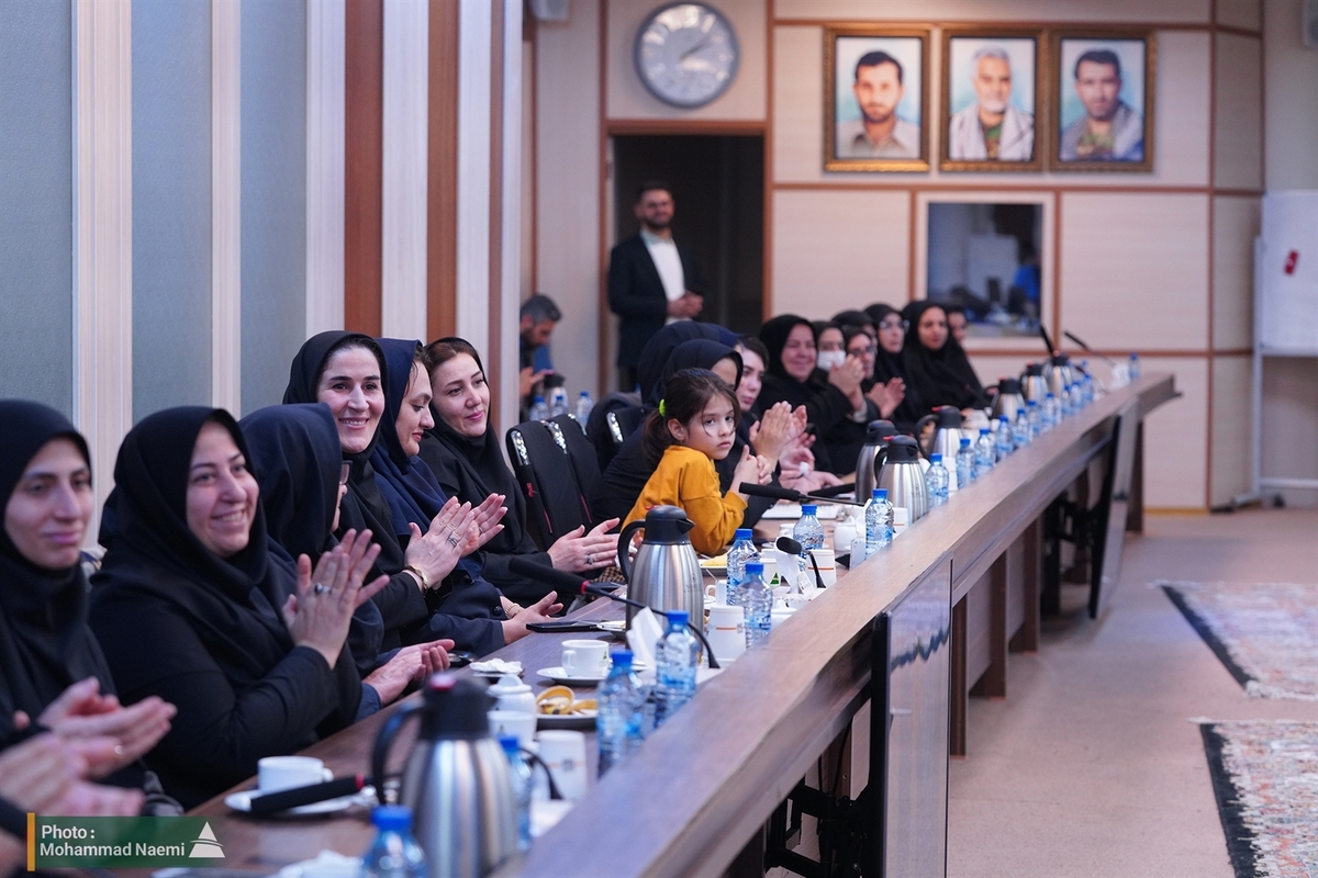 بانوان ستون رشد، تربیت و پیشرفت جامعه هستند