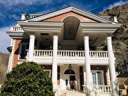 تخریب ویلای لاکچری غیرمجاز در حریم رودخانه کرج