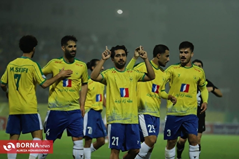 دیدار تیم های فوتبال صنعت نفت - نود ارومیه