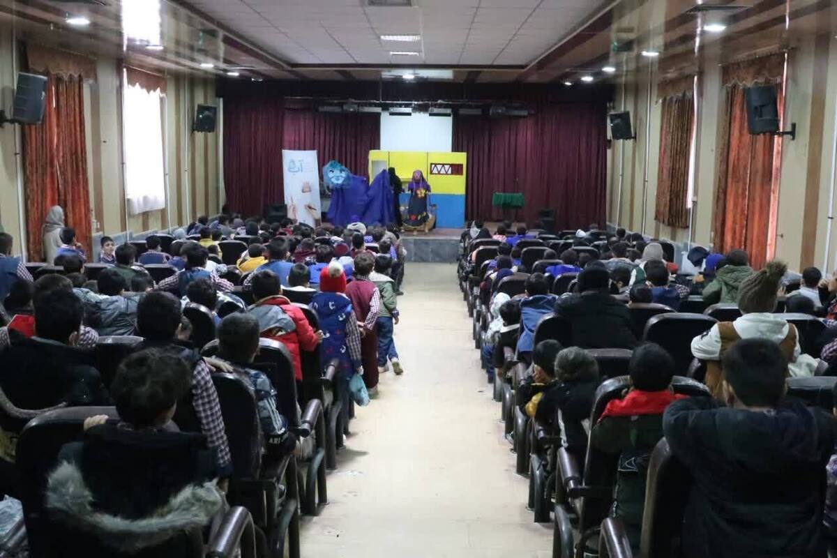 دانش آموزان شهر های آبیک و زیاران برای فراگیری واژه آبجشن گرفتند 