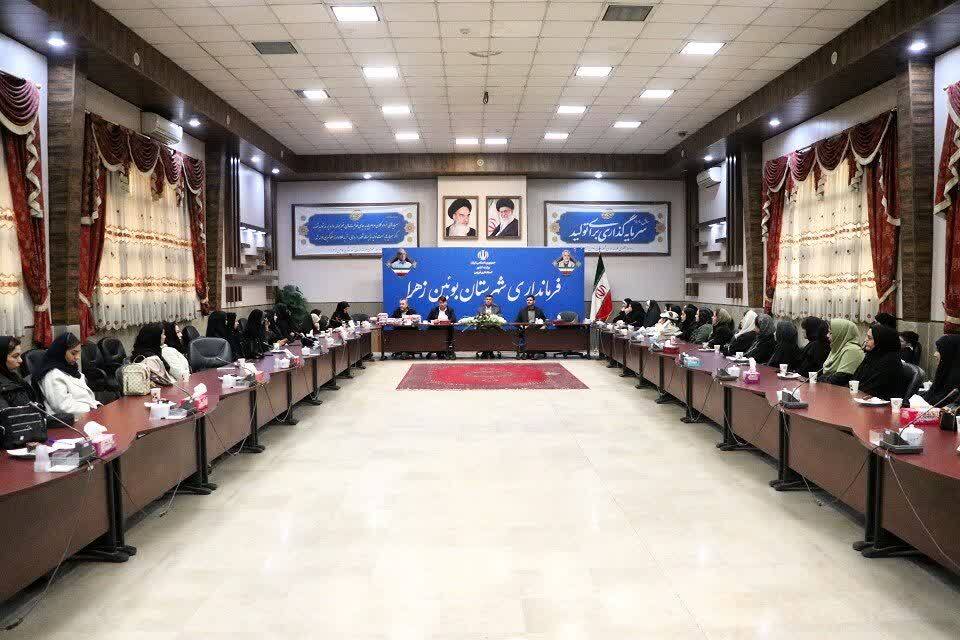 بانوان در جنگ ۱۲روزه در حمایت از دولت نقش برجسته داشتند بانوان در جنگ ۱۲روزه در حمایت از دولت نقش برجسته داشتند