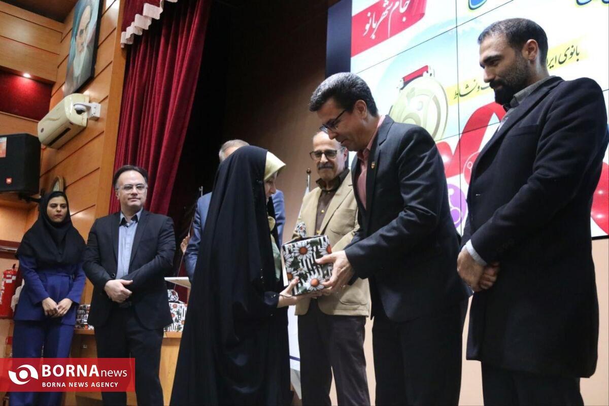 در اختتامیه مسابقات شطرنج جام شهربانو؛ بانوان برتر و افتخارآفرین شطرنج استان تجلیل شدند