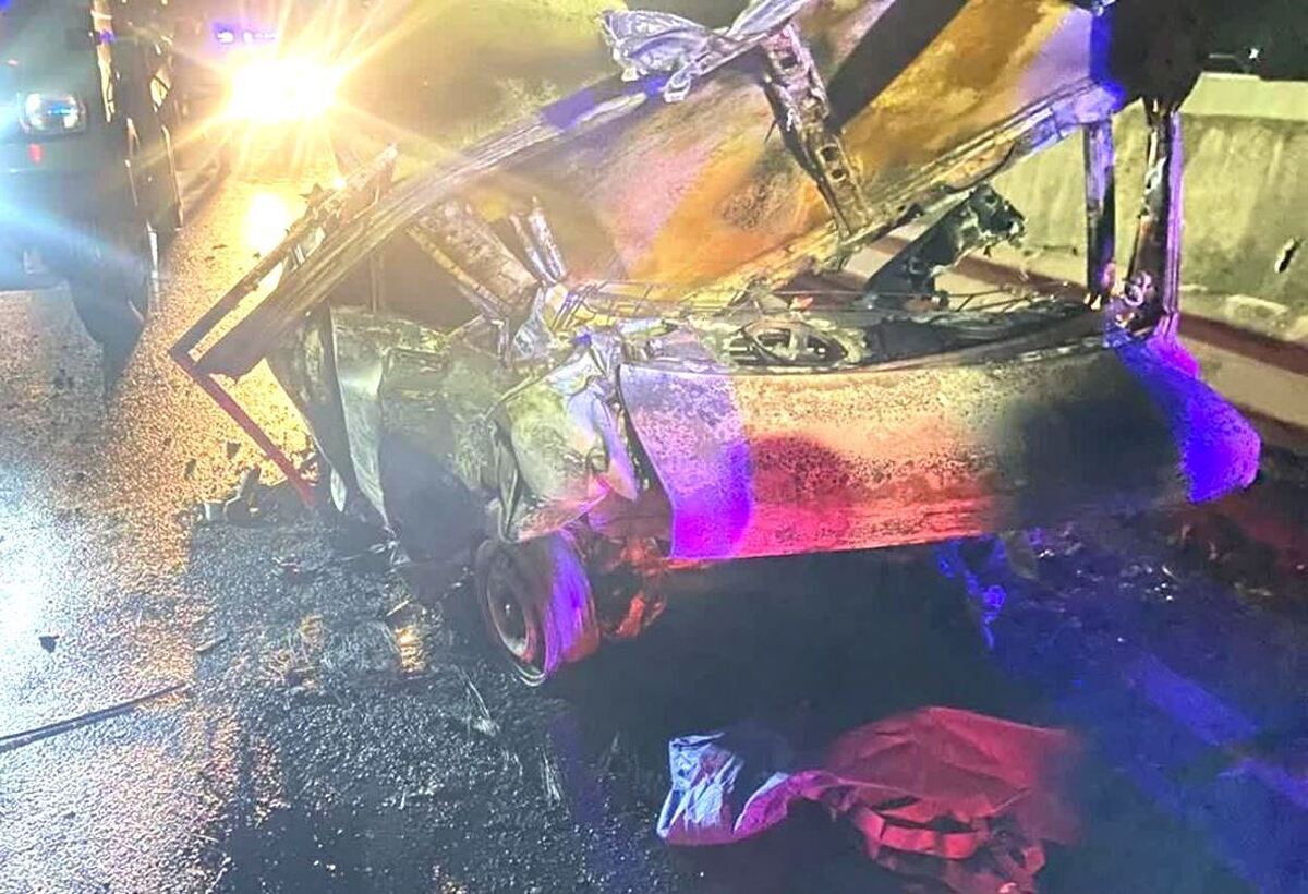 آتش سوزی خودروی پراید و جان باختن ۲ سرنشین در صومعه سرا