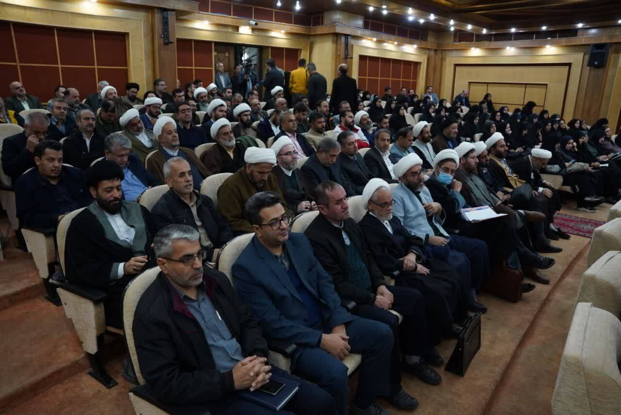 نماز مأمن آرامش انسان معاصر و راهکار کاهش آسیب‌های اجتماعی است